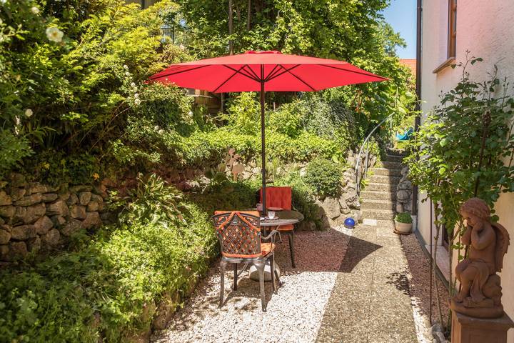 Geheel appartement, Haus Sonnenschein – Tuinparadijs met Terras, Perfect voor Fietsen, Dicht bij de Bodensee, Rustige Ligging in Bermatingen, Region Bodensee-Oberschwaben