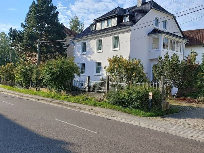 Ferienwohnung für 5 Personen, mit Balkon und Garten in Bannewitz