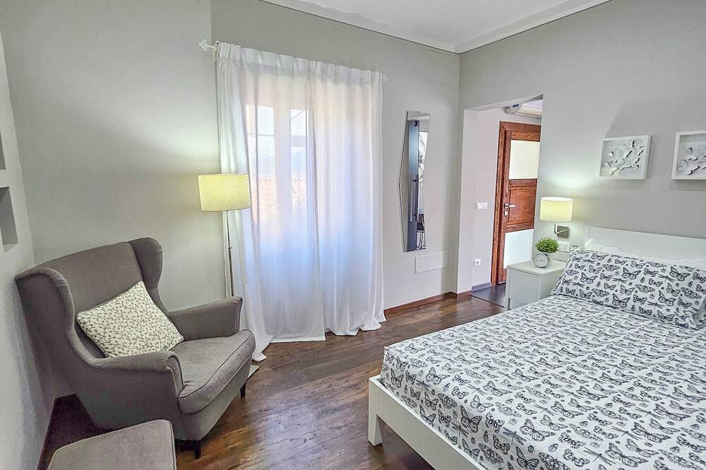 Ganze Wohnung, Exklusive 2-Zimmer-Wohnung in ruhiger & sonniger Lage im Herzen von Cannero in Cannero, Cannero Riviera