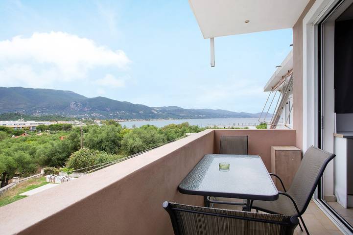 Gîte pour 2 personnes, avec jardin et balcon à Zante - 2