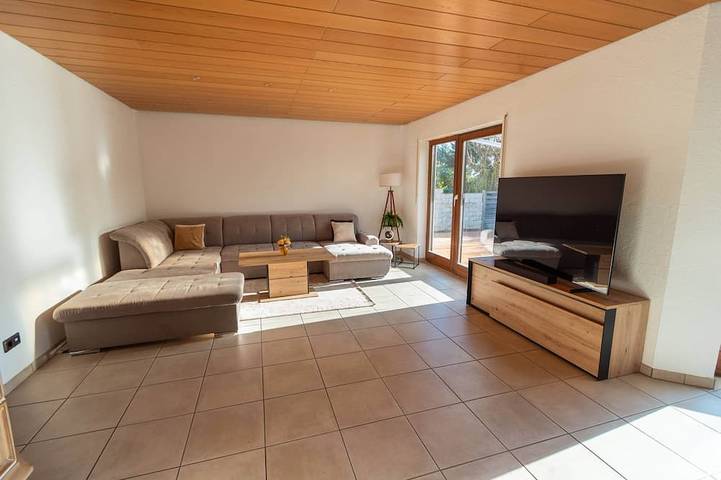 Ferienhaus für 9 Personen, mit Balkon und Garten in Worms