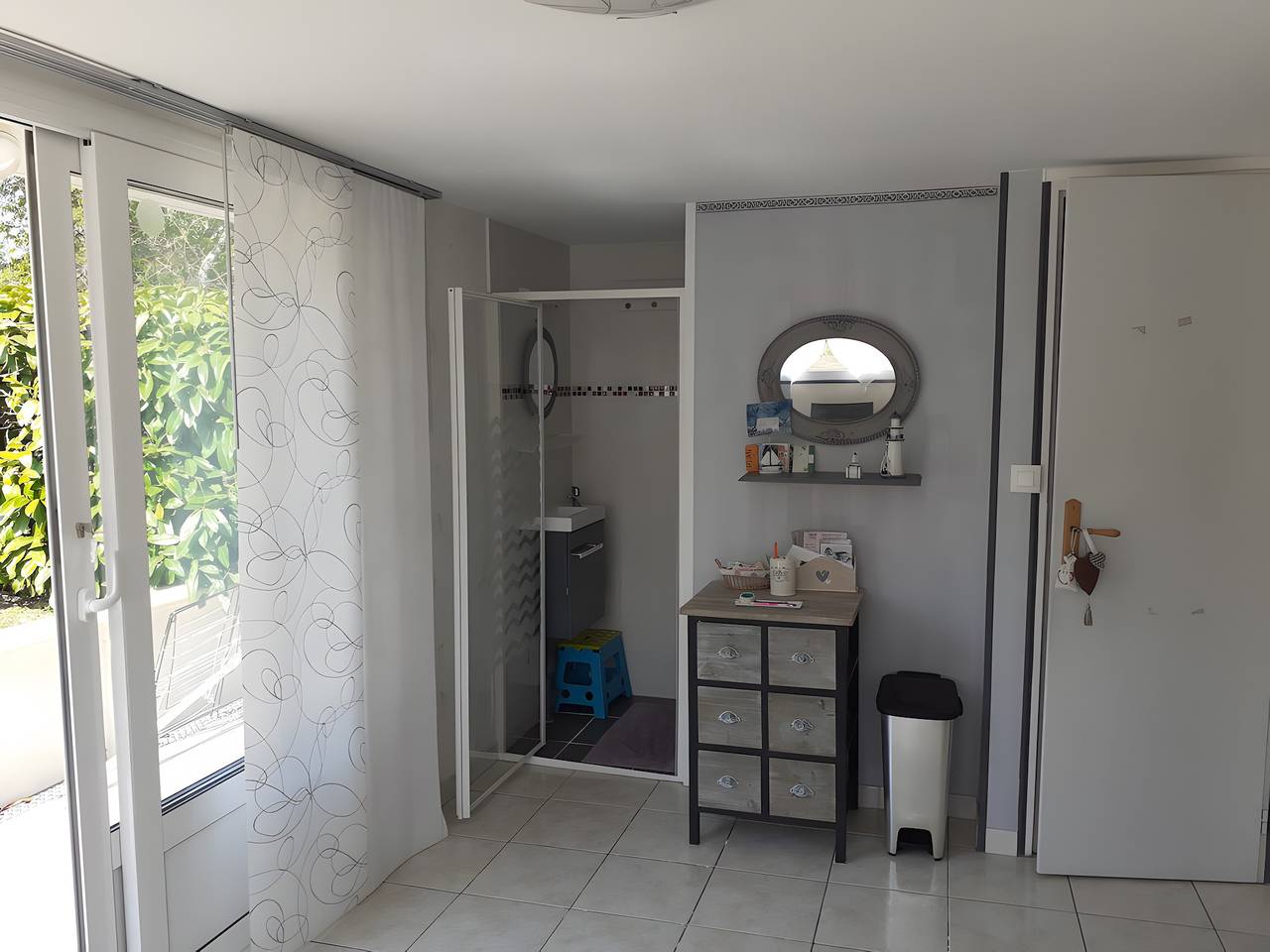 Chambre d’hôtes « Chambre du Jardin » avec terrasse privée, jardin et Wi-Fi in Saint-Aulaye, Périgord Vert