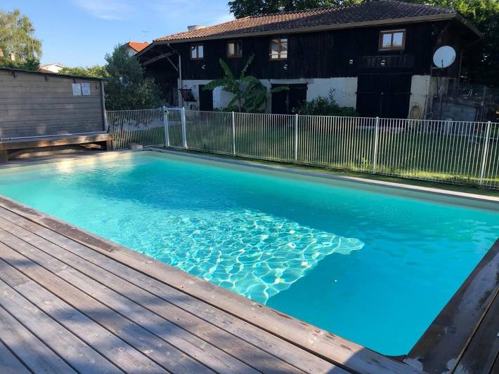 Location de vacances pour 9 personnes, avec vue ainsi que piscine et jardin à Mios - 3