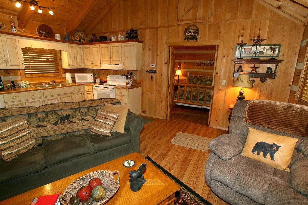 3. November - 7. November Geöffnet! Echter Kamin, tierfreundlich! 5 Minuten zu Pigeon Forge in Waldens Creek, Sevier County