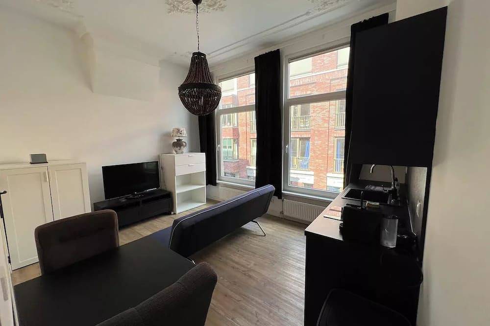Geheel appartement, Beautiful one bedroom apartment with kitchen in Rotterdam, Zuid-Holland