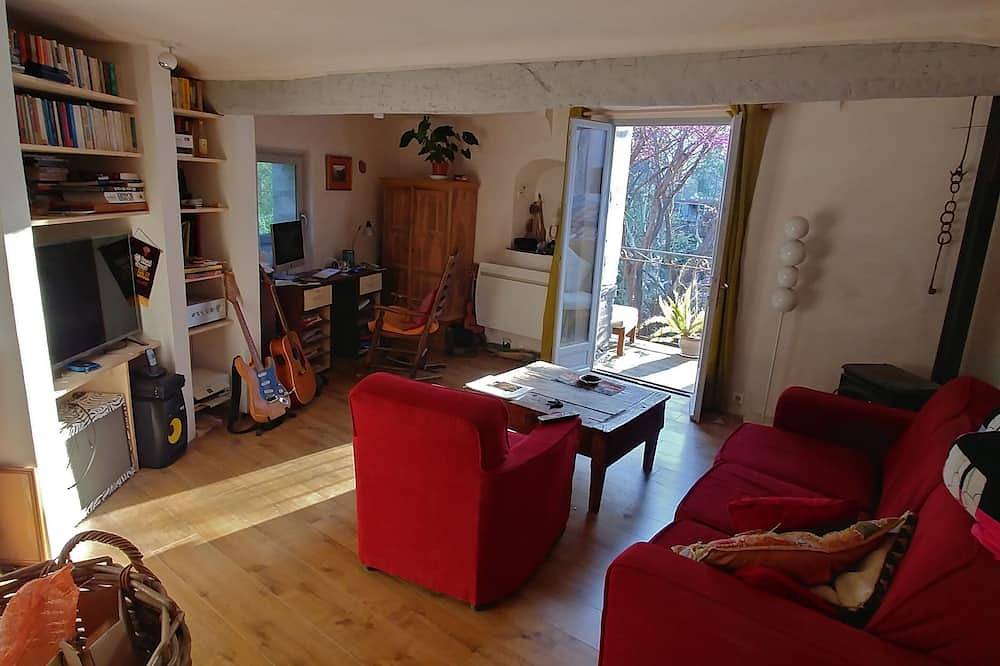 Jolie maison douillet à 20 metres de la rivière in Correns, Région de Brignoles