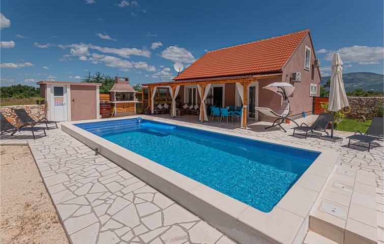 Vakantiehuis voor 7 personen, met terras en zwembad, met huisdier - 1