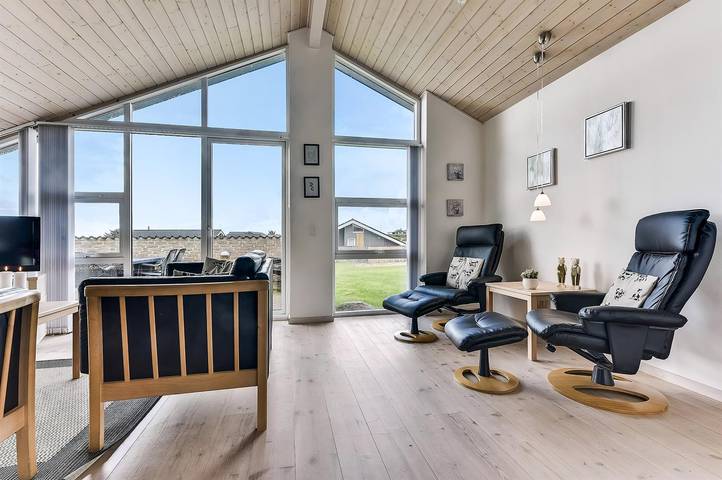Amazing home in Vinderup w/ Wifi, 3 Bedrooms and Sauna in Ejsingholm, Limfjord in Westjütland