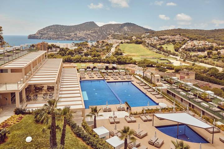 Location de vacances pour 2 personnes, avec Jacuzzi et Terrasse ainsi que Jardin et Piscine dans Camp de Mar
