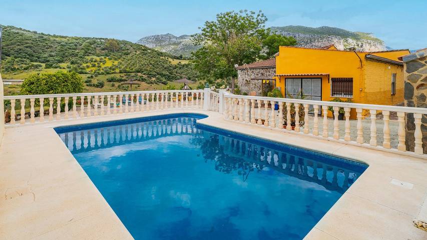 Casa de vacaciones para 6 personas, con Balcón/Terraza en Ubrique