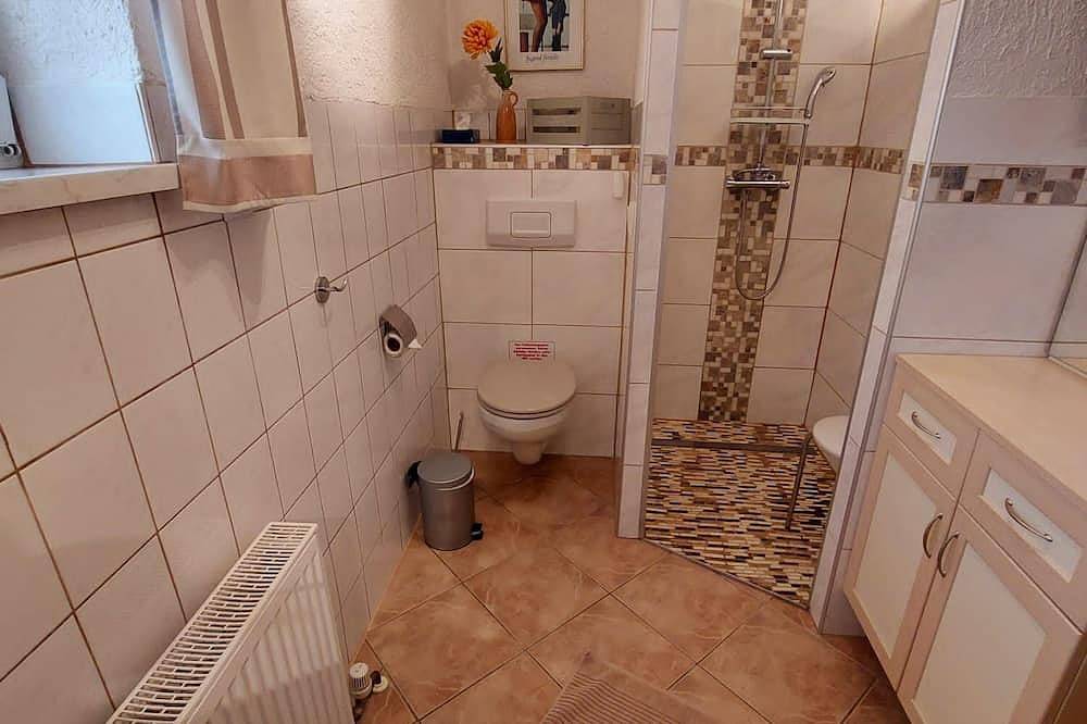 Ganze Wohnung, Ferienwohnung Petra Schmidt - Petra Schmidt in Feldberger Seenlandschaft, Mecklenburg-Strelitz