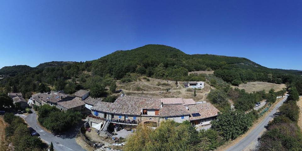 Gîte pour 13 personnes, avec jardin et terrasse à Roynac - 3