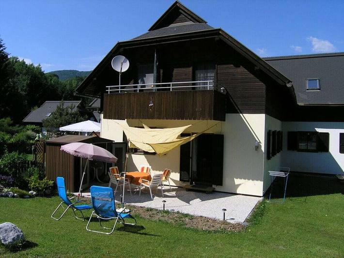 Ferienhaus für 4 Personen, mit Pool und Garten