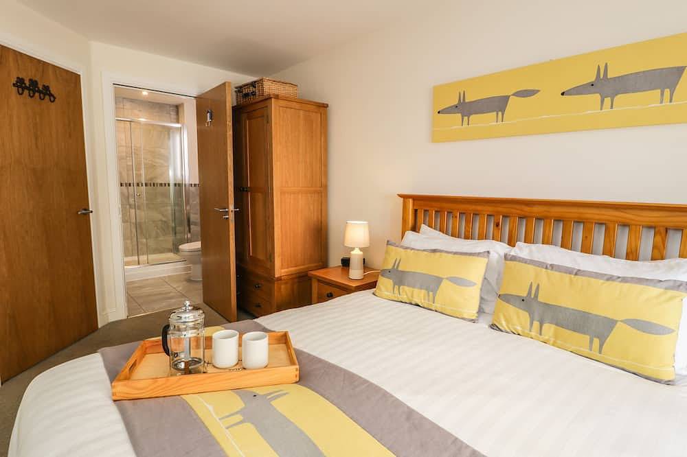 Ocean View Apartment, family friendly in Colwyn Bay in Rhos on Sea, Conwy region