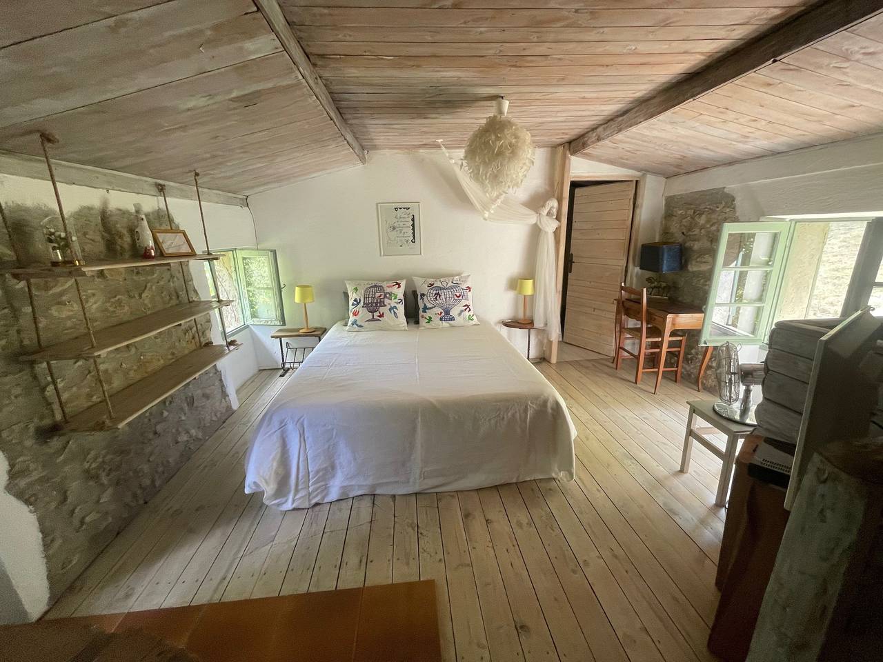 Ferienhaus 'La Bergerie' mit Bergblick, Gemeinschaftspool und Wlan in Le Bar-sur-Loup, Mittelmeerküste (Frankreich)