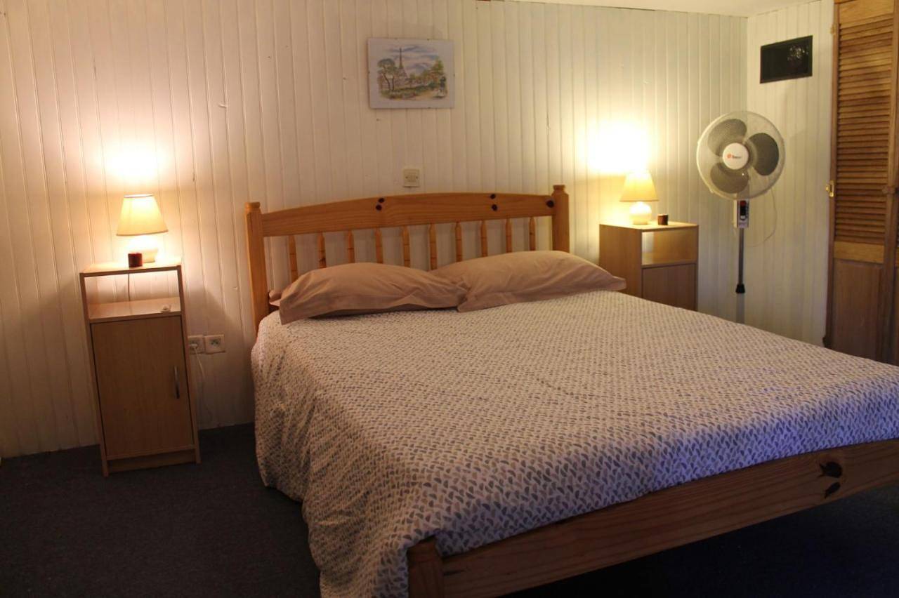 Appartement entier, Grand gîte de campagne capacité jusqu'à 10 personnes in Chantenay-Saint-Imbert, Nièvre
