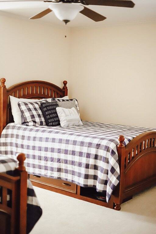 Spacious Lake House with Sam Rayburn Water Frontage in Sam Rayburn Reservoir