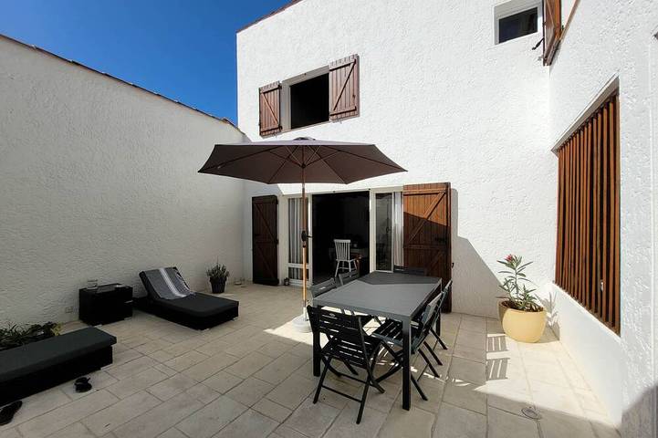 Location de vacances pour 6 personnes, avec terrasse dans Plage de la Palmyre