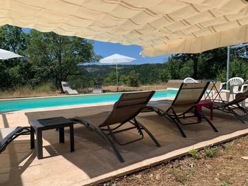 Gîte pour 10 personnes, avec jardin ainsi que piscine et vue, animaux acceptés à Revest-des-Brousses