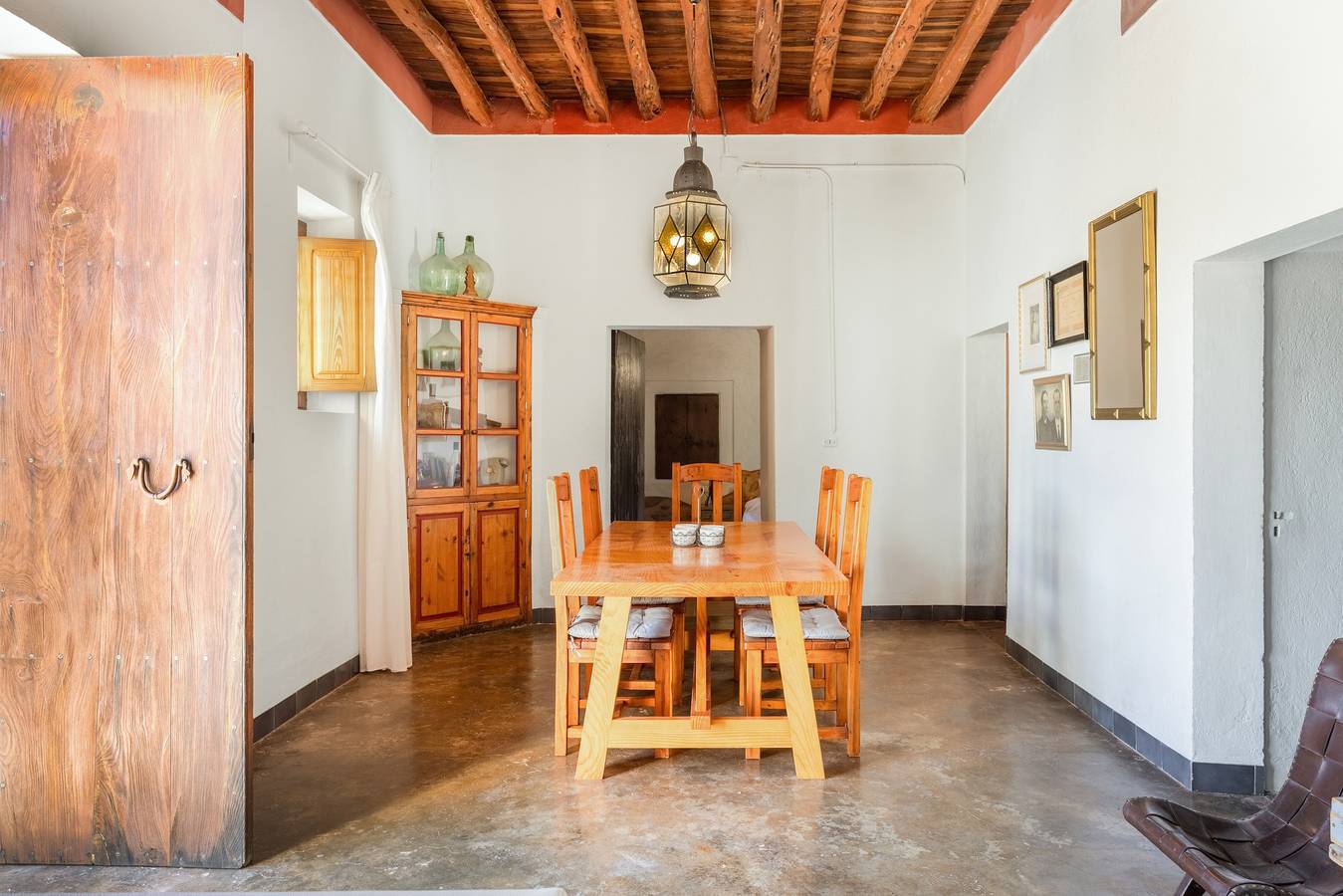 Typisch landelijk huis met zwembad vlak bij het strand, foto 6