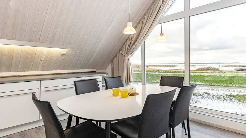 Ferienhaus mit meerblick für 9 Personen, mit Balkon und Whirlpool sowie Terrasse und Sauna an der Kieler Bucht - 3