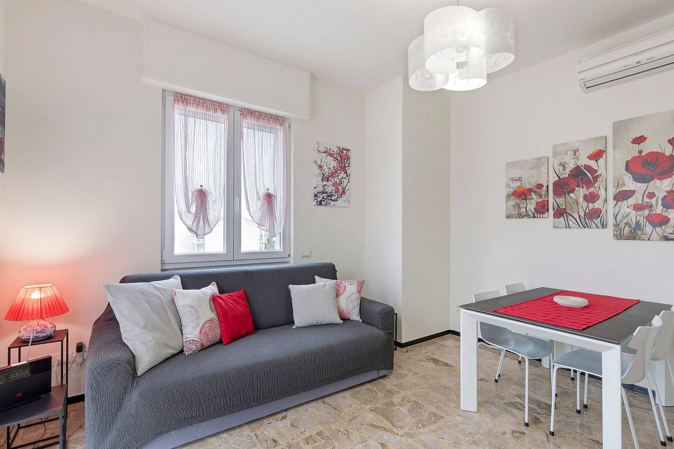 Appartement entier, Appartement « Alloggio Gallinara » avec vue mer, Wi-Fi et climatisation in Albenga, Riviera di Ponente