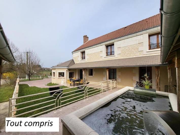 Location de vacances pour 6 personnes, avec terrasse et jardin à Thenay