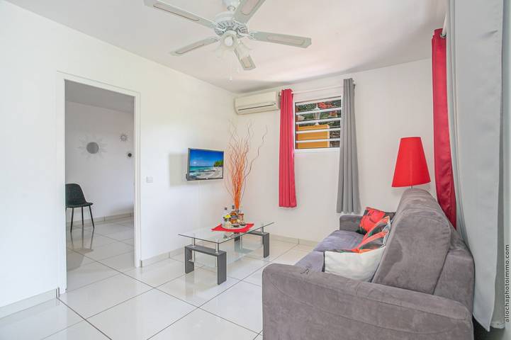 Gîte pour 2 personnes, avec terrasse dans Fort-de-France - 2