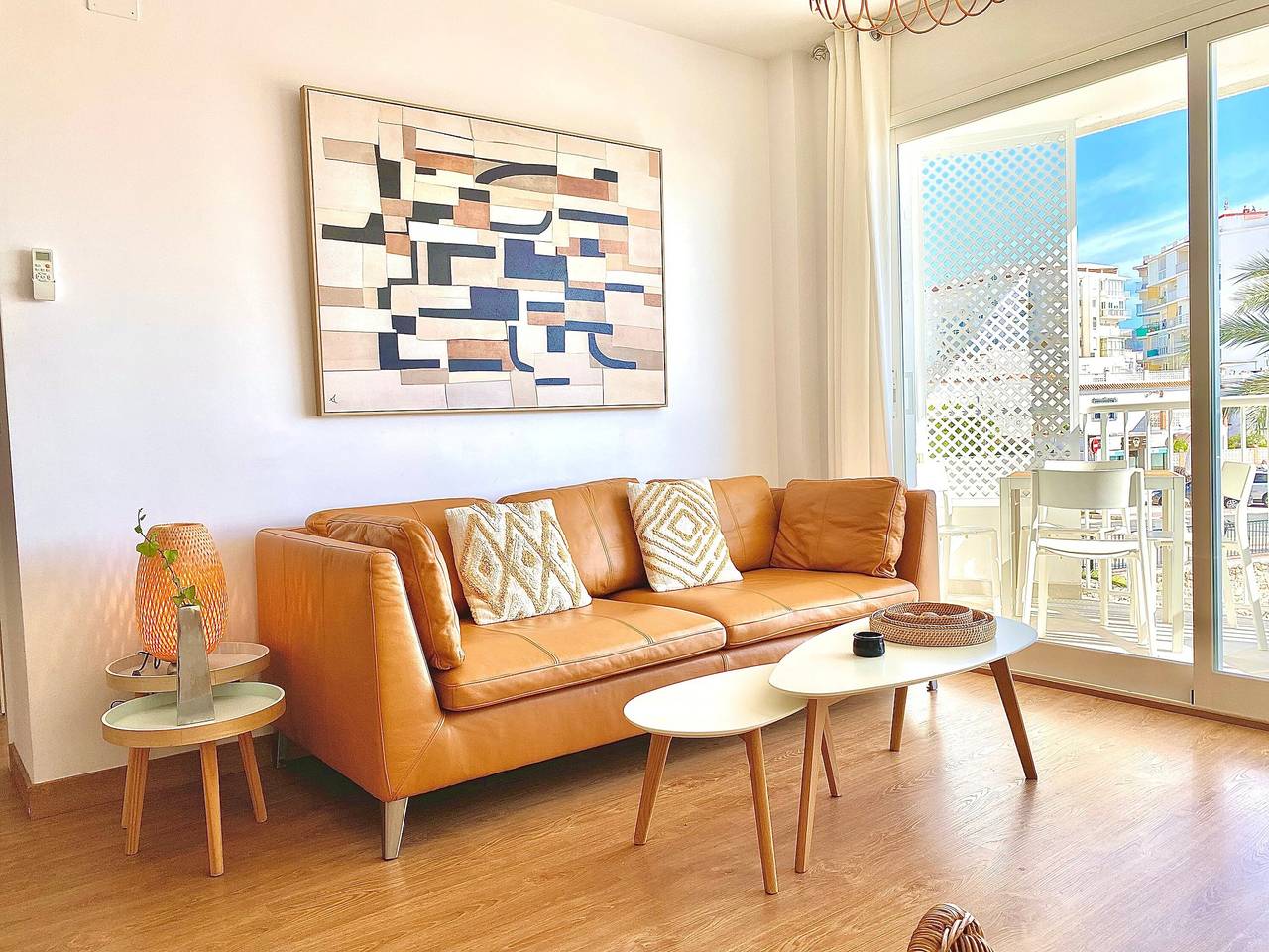 Appartement entier, Appartement "511 Torresol" avec vue sur mer, piscine partagée & Wi-Fi in Playa de la Torrecilla, Nerja