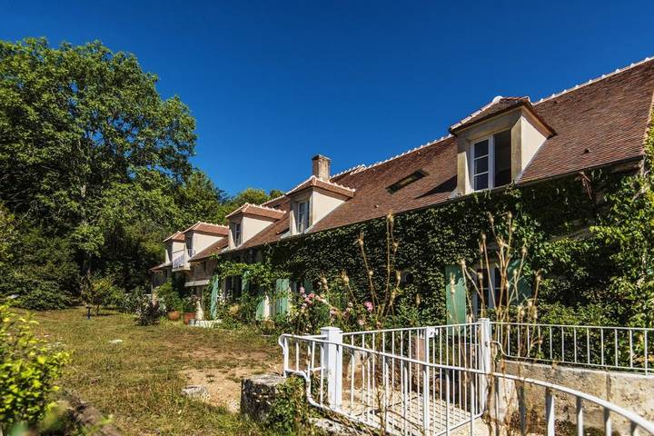 Location de vacances pour 2 personnes, avec terrasse et jardin dans Chevroches - 4