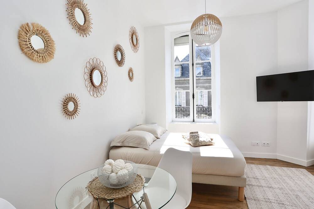 Apartamento entero, Napoléon Gare n°4★ Studio ★ Lumineux ★ Bylocly in Pontivy, Pontivy region