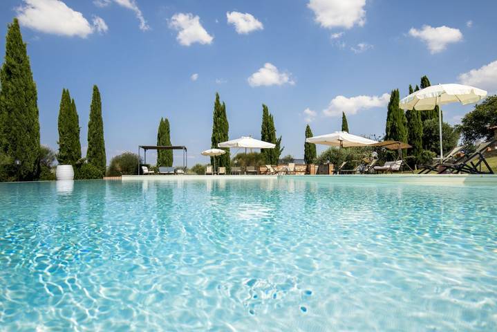 Location de vacances pour 20 personnes, avec piscine et jardin à Montalcino - 4