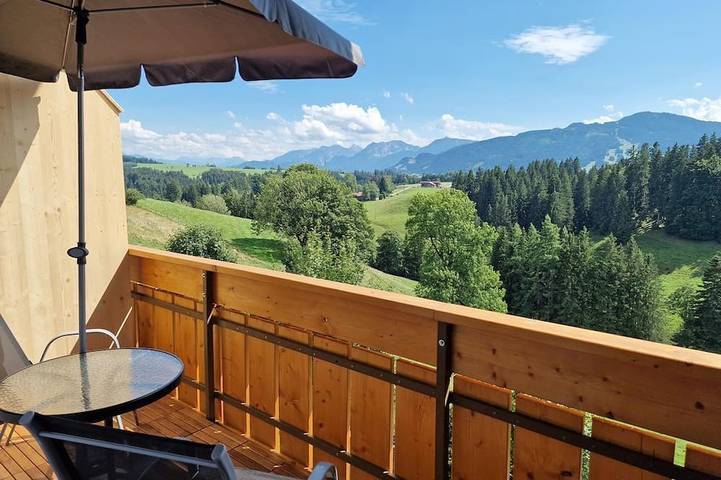 Bauernhof für 4 Personen, mit Balkon und Garten in Oy-Mittelberg