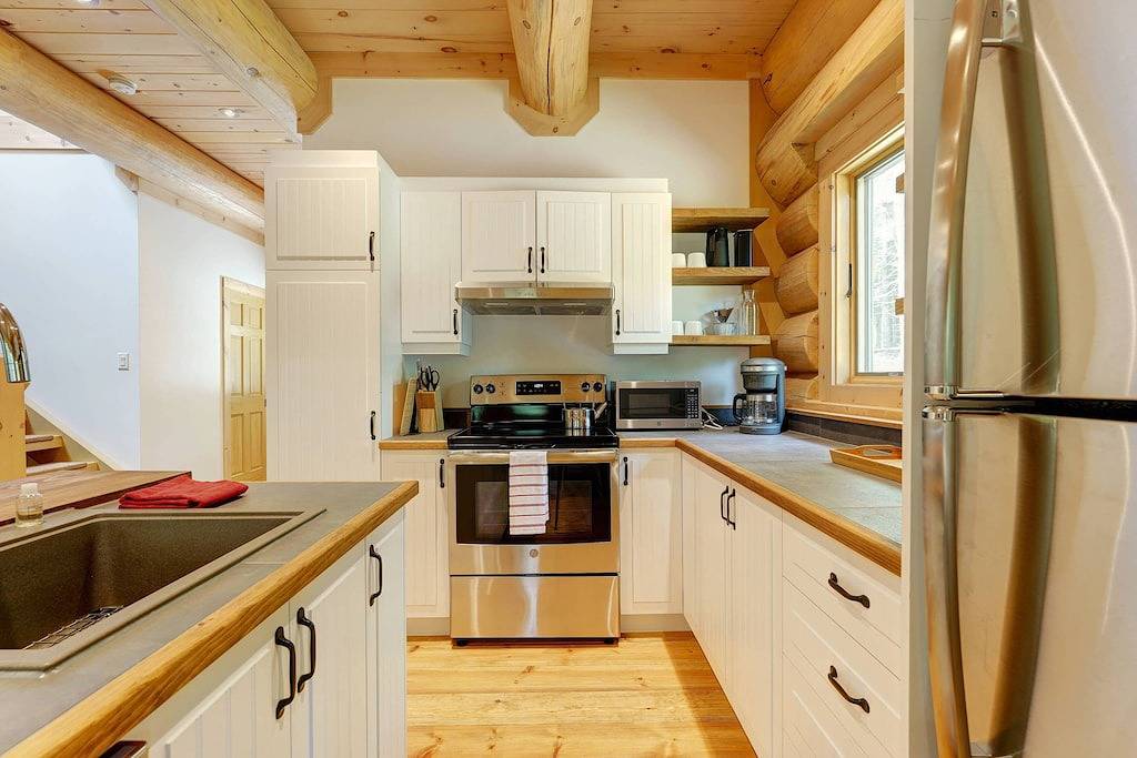 Cabin Rentals And Lodges for 6 Guests in Quebec, Canada