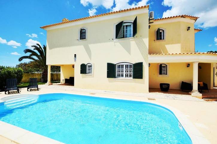 Auberge pour 4 personnes, avec jardin et piscine