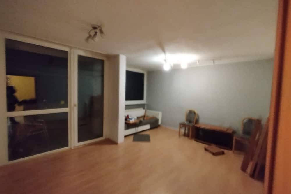 Appartamento intero, Fitters' apartment Dormagen above the rooftops. in Hackenbroich, Dormagen