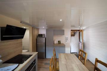 Gîte pour 2 personnes, avec terrasse à Briord