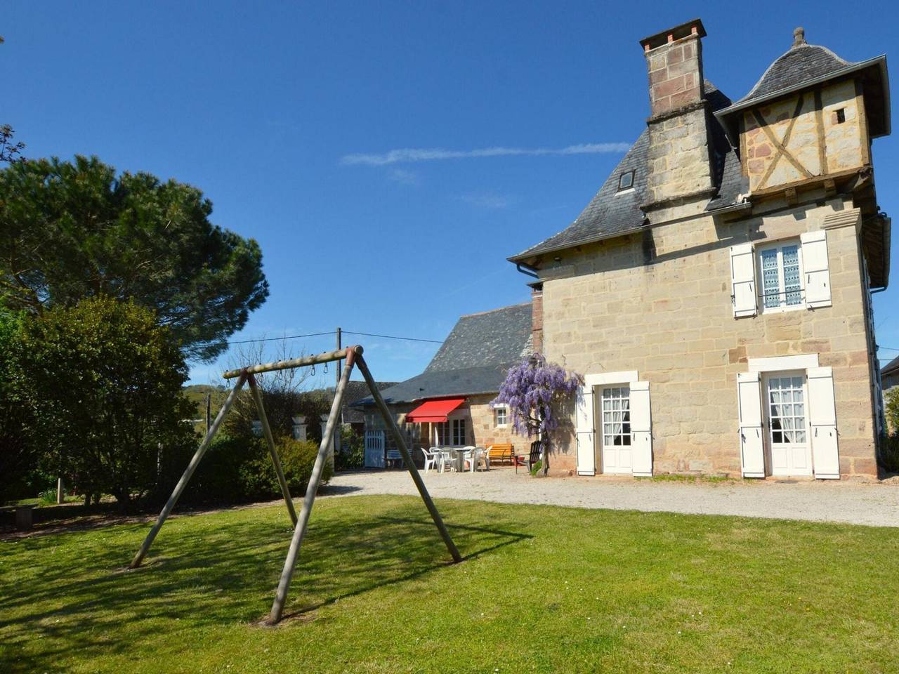 Maison de vacances pour 6 personnes avec jardin in Brignac-la-Plaine, Région de Brive-la-Gaillarde