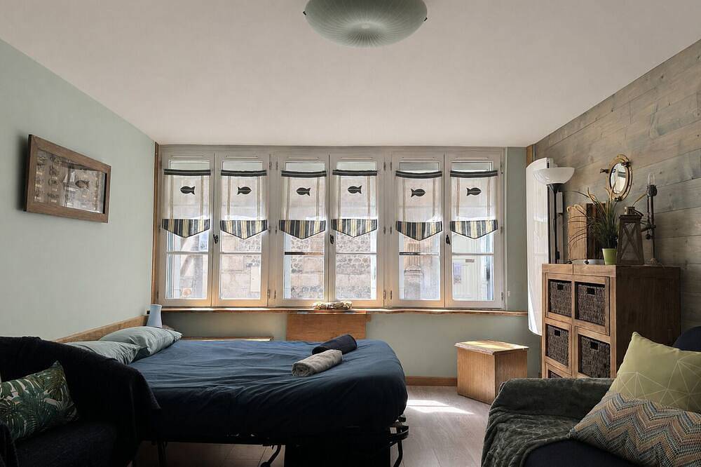 Apartamento entero, Acogedor estudio - Centro Honfleur - Wifi - Aparcamiento cercano - patio privado in Honfleur, Region de Lisieux