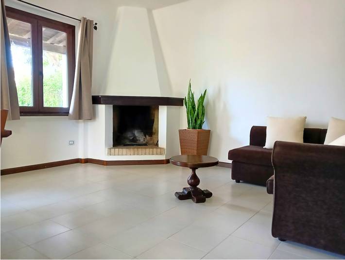 Alojamiento con desayuno 'Casa Misè - Salvia Double Room' con wifi y aire acondicionado in Poggio dei Pini, Capoterra
