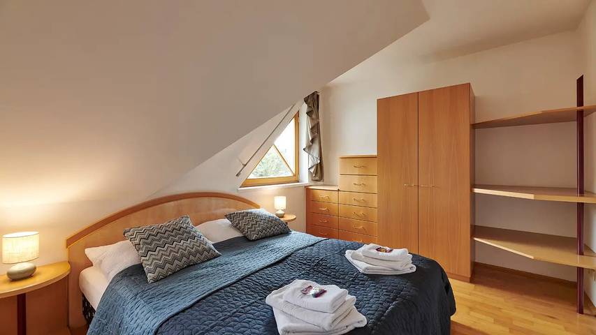 Ferienhaus für 5 Personen, mit Pool und Terrasse sowie Garten, mit Haustier