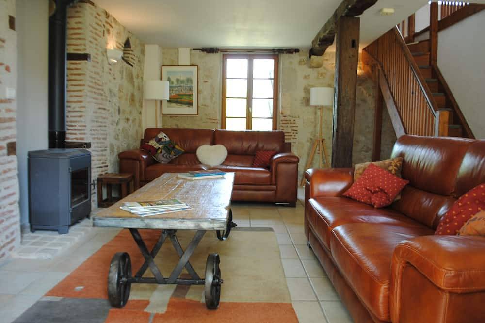 Crillon für 8 Personen mit gemeinsamem 12 x 6 m großem Pool in Dolmayrac, Villeneuve-sur-Lot und Umgebung