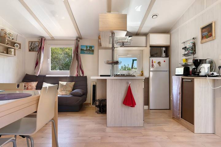 Mobil-home « Maison sur terrain de loisir » avec terrasse et jardin in Erdeven, Côte des Mégalithes