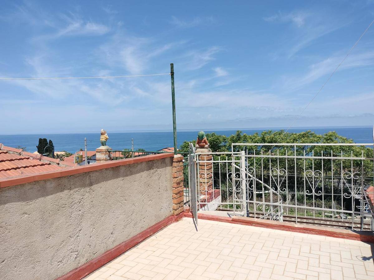 Appartamento intero, Three-Bedroom Apartment in Parghelia, Provincia di Vibo Valentia