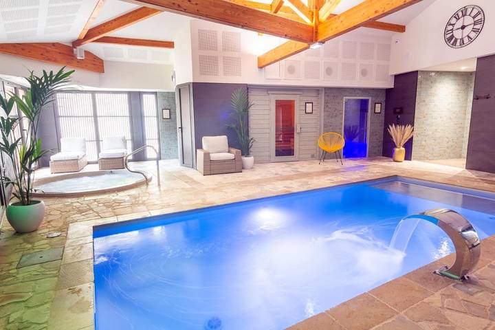 Hôtel pour 2 personnes, avec piscine et jacuzzi ainsi que terrasse et sauna, animaux acceptés dans Saint-Géry-Vers - 4