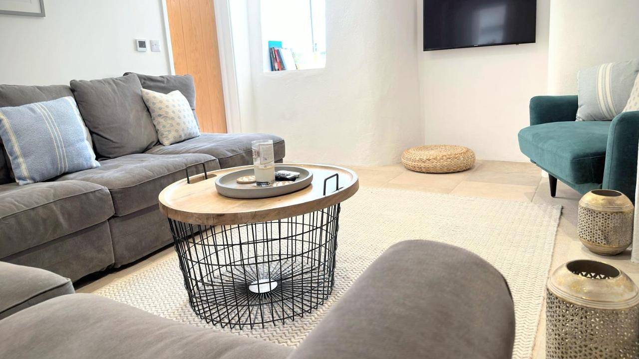 Beautiful Rural Cottage by the Coast in East Portlemouth, South Devon