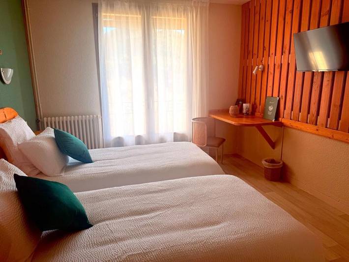 Hôtel pour 3 personnes, avec terrasse et vue à Marvejols - 3