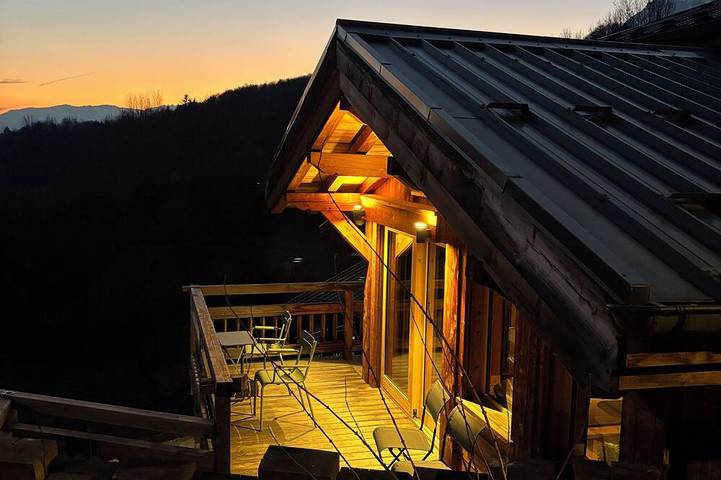 Chalet für 9 Personen, mit Garten und Balkon sowie Whirlpool - 1