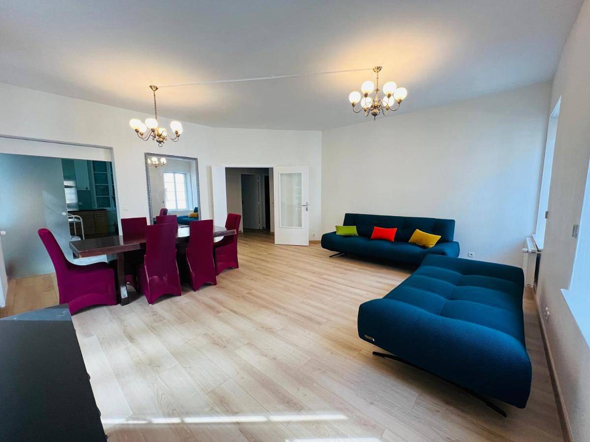 Appartement entier, Appartement de luxe plein centre in Divonne-les-Bains, Gex