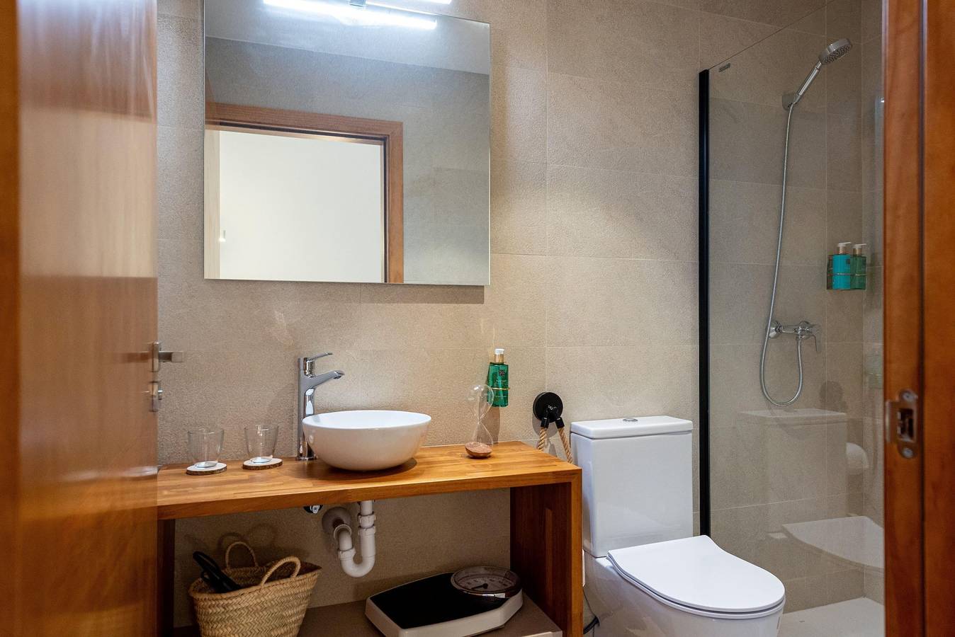 Cas Català - Junior Suite Vc -  Beautiful room in a boutique hotel with city views, shared pool and free Wi-Fi in Sineu, Interior de Mallorca